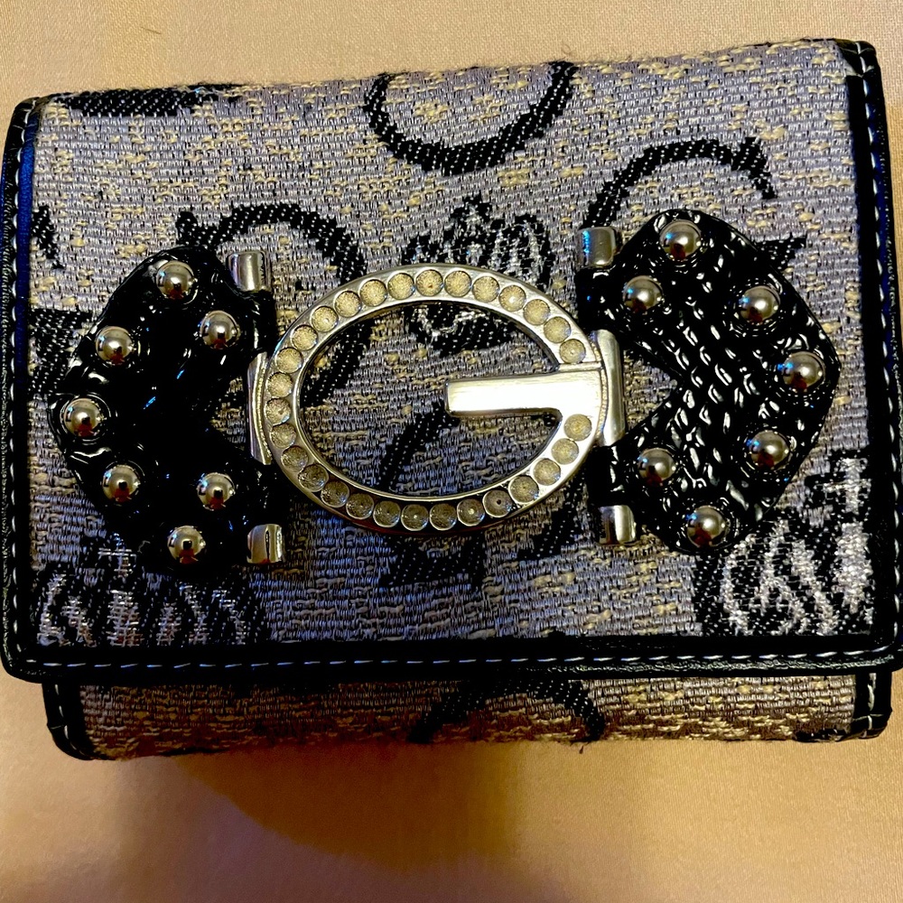 Guess: Wallet
